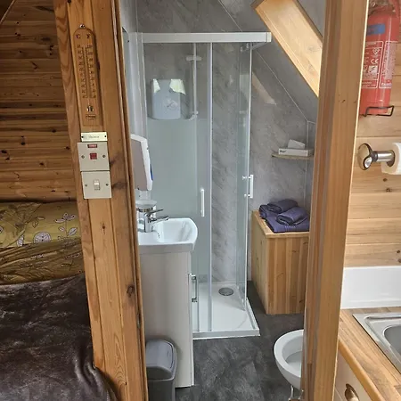 North Uist Lodges Tigharry Room photo